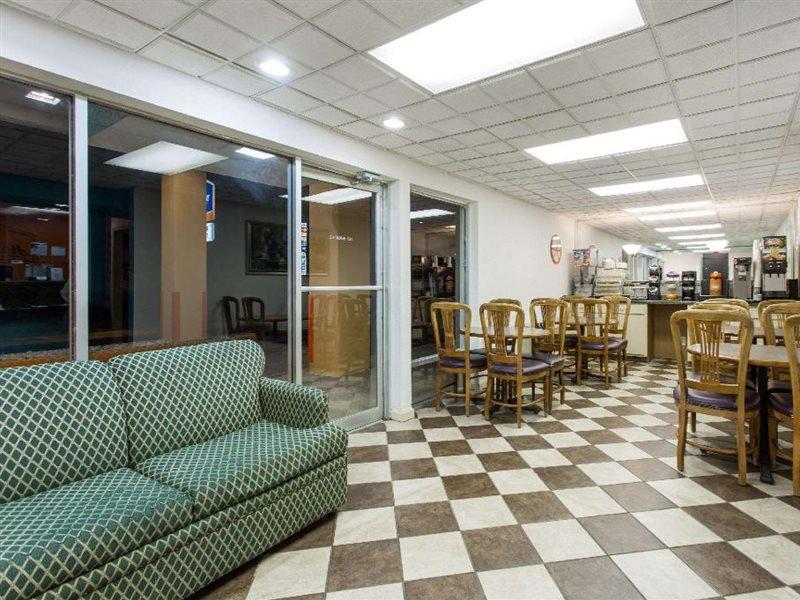 Howard Johnson By Wyndham Вирджиния-Бич Экстерьер фото